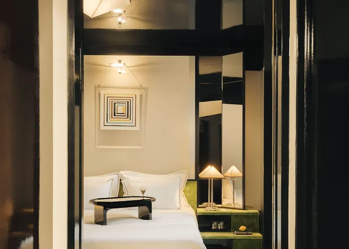 מלון Chateau D'eau 4*